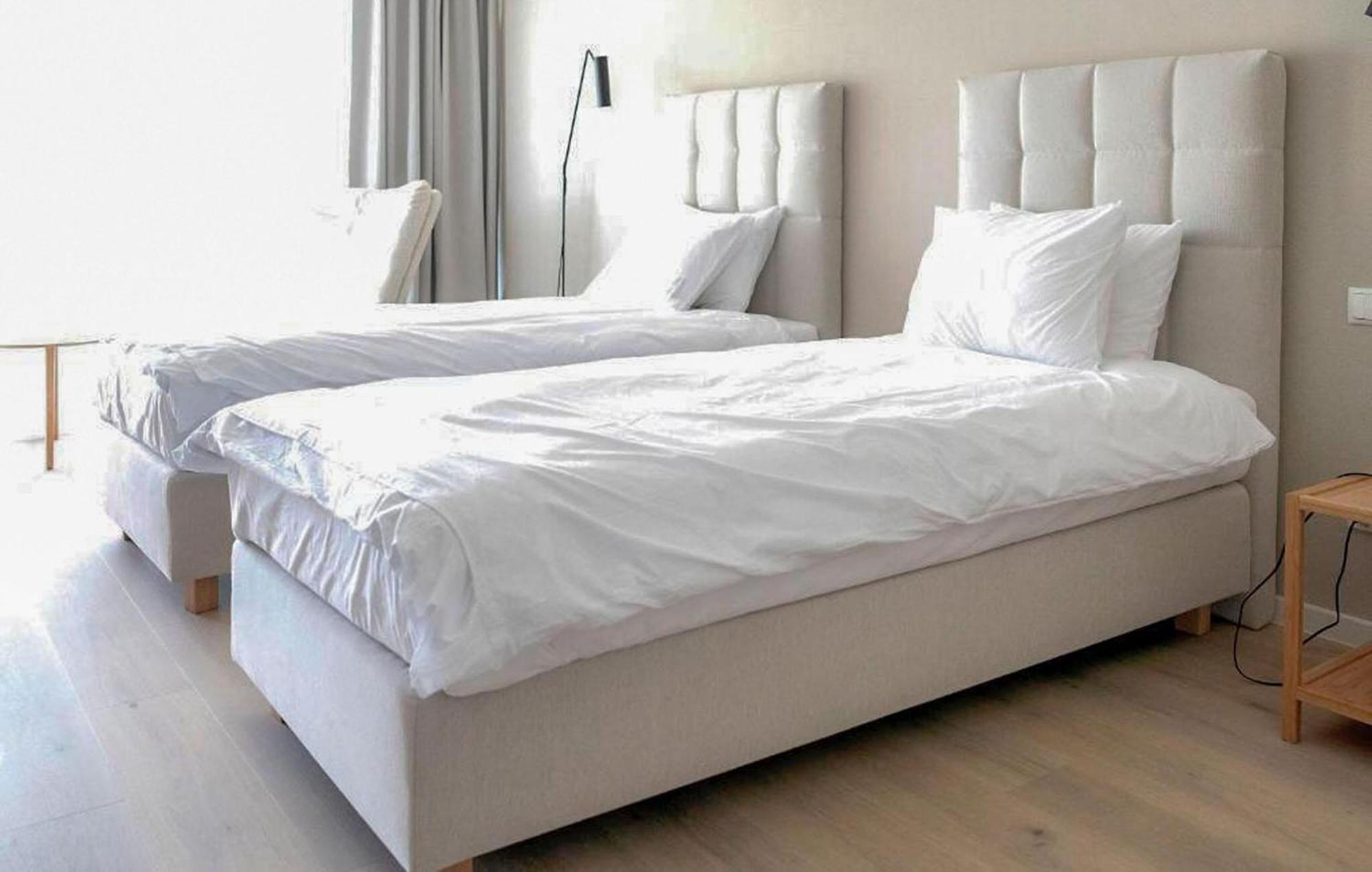 1 Bedroom Awesome Apartment In Binowo エクステリア 写真