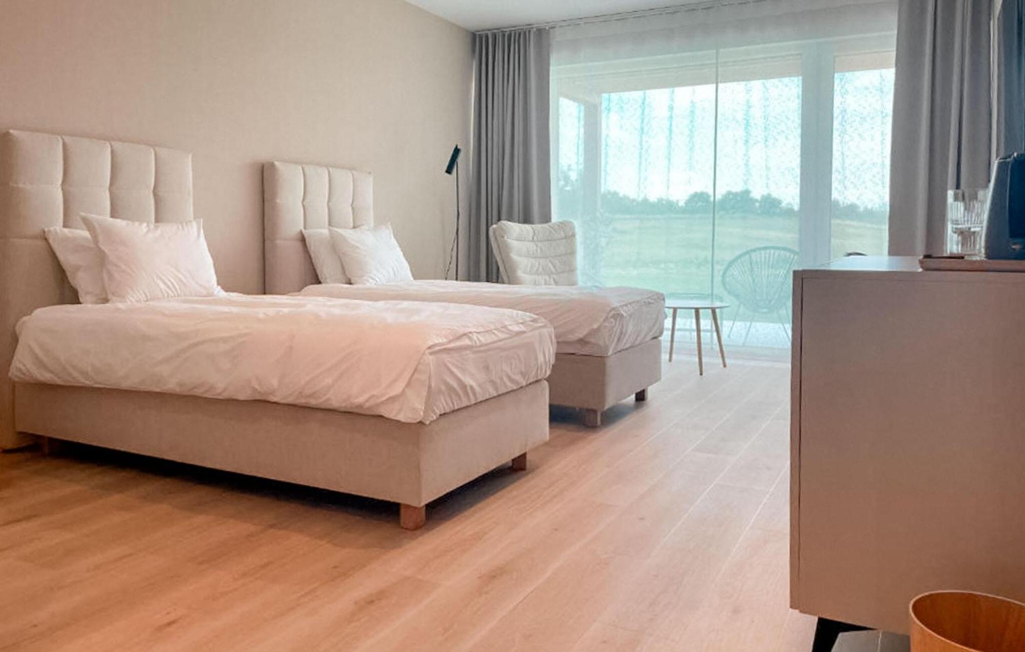 1 Bedroom Awesome Apartment In Binowo エクステリア 写真